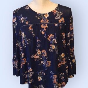 LUQ navy floral blouse. Sz Sm